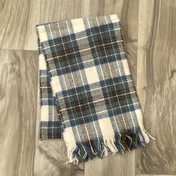 James Pringle Weavers in Scotland Acrylic Wool Blend Cream/Blue Plaid Scarf - Picture 1 of 6